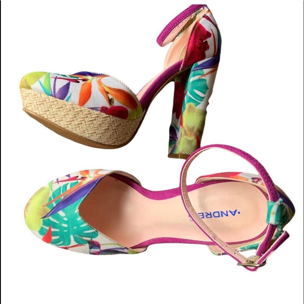 ANDREA WEDGES FLORAL STRAPS